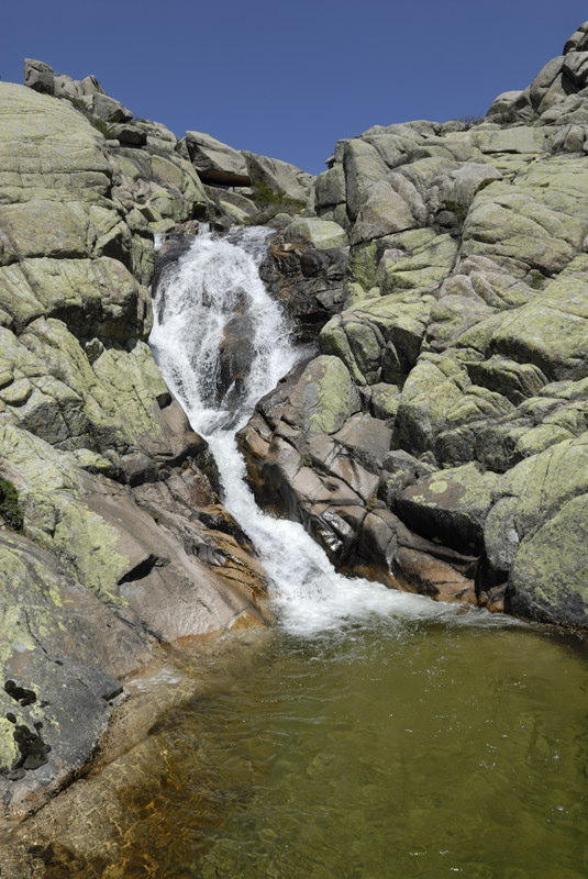 Catarata y poza