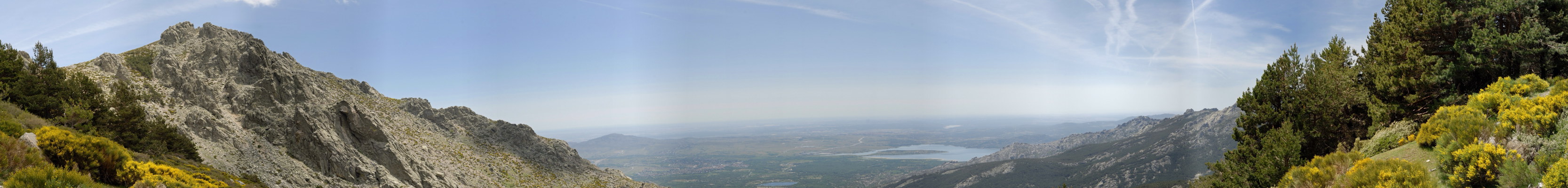 Panormica desde el precipicio del roquedal